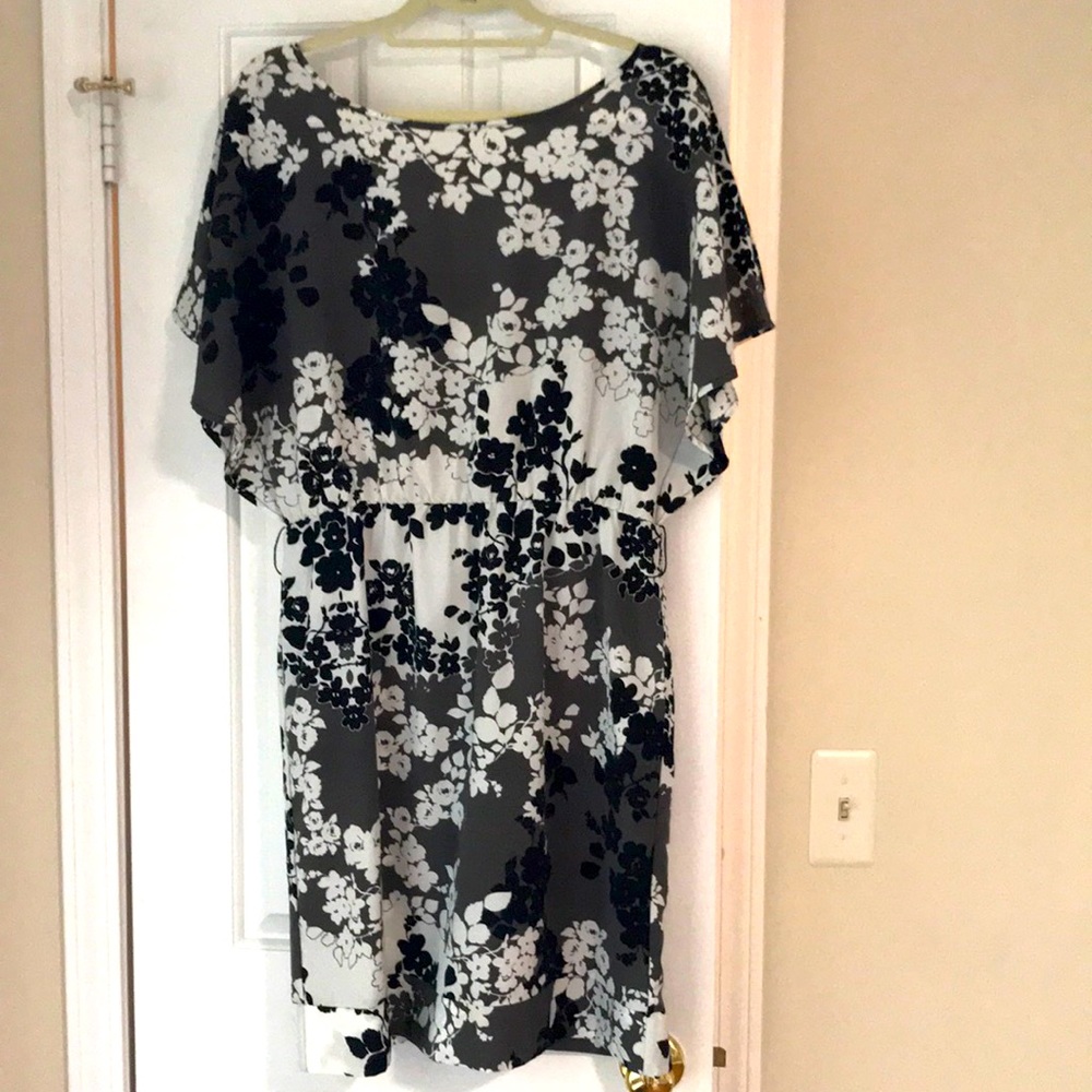 Jonathan Martin Size 10 Floral Patterned Dress